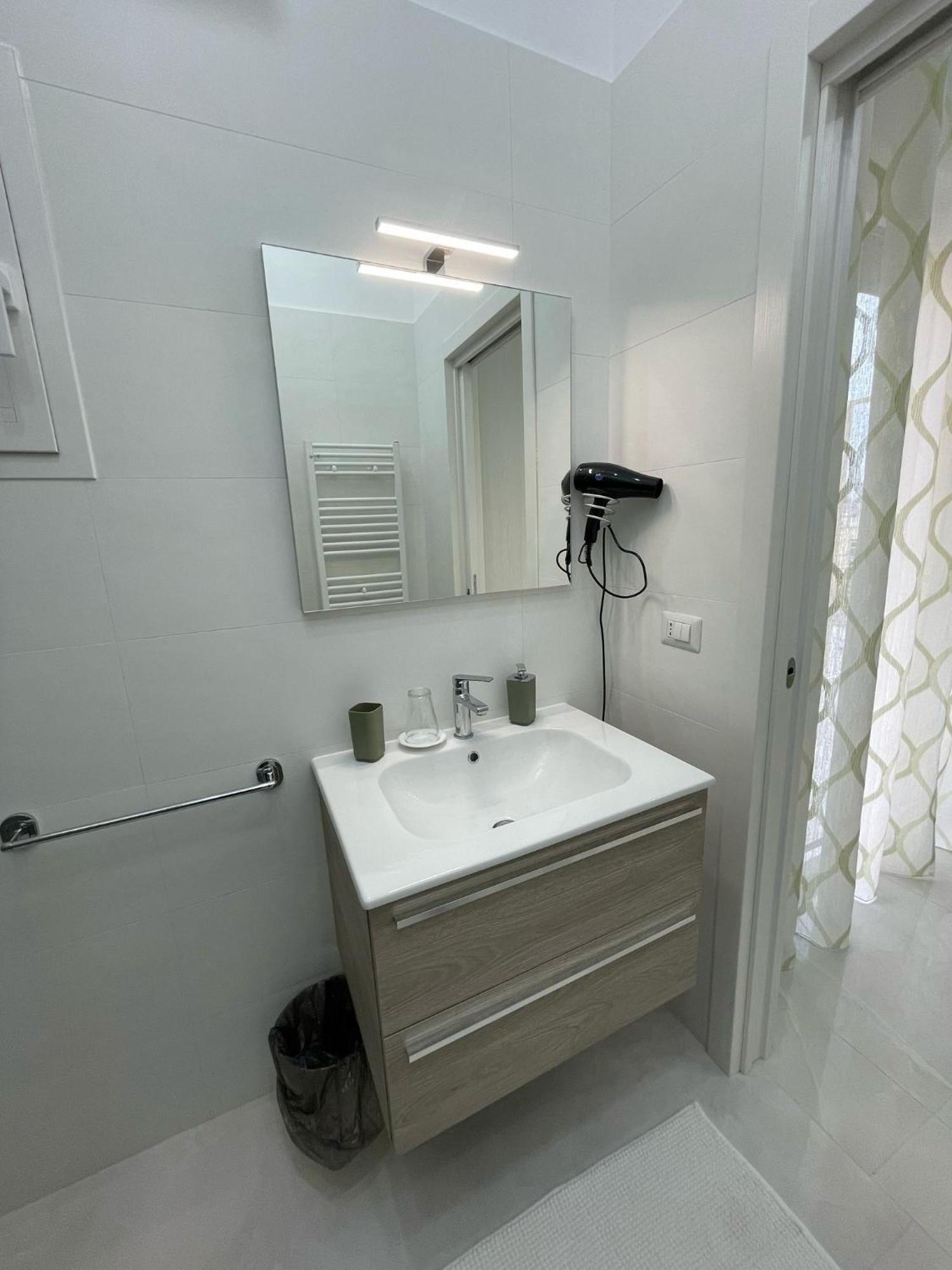 B&B Holden House Bari Buitenkant foto