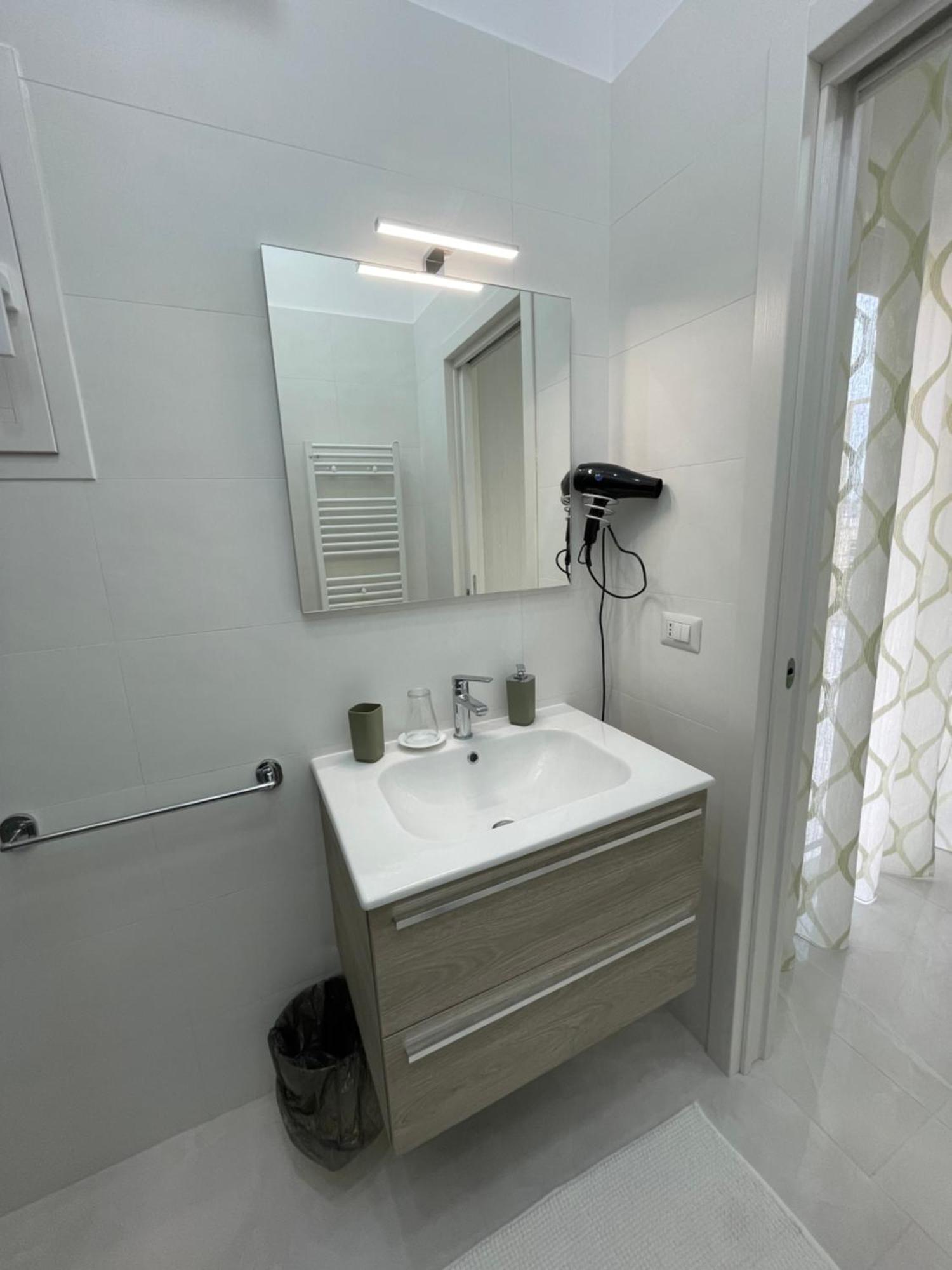 B&B Holden House Bari Buitenkant foto